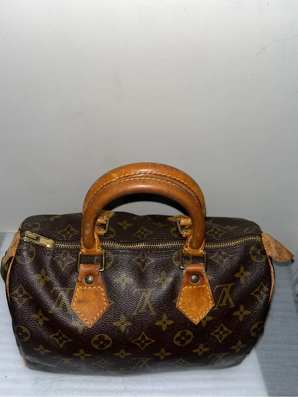 VINTAGE Louis Vuitton Monogram Speedy 25 - (1993)